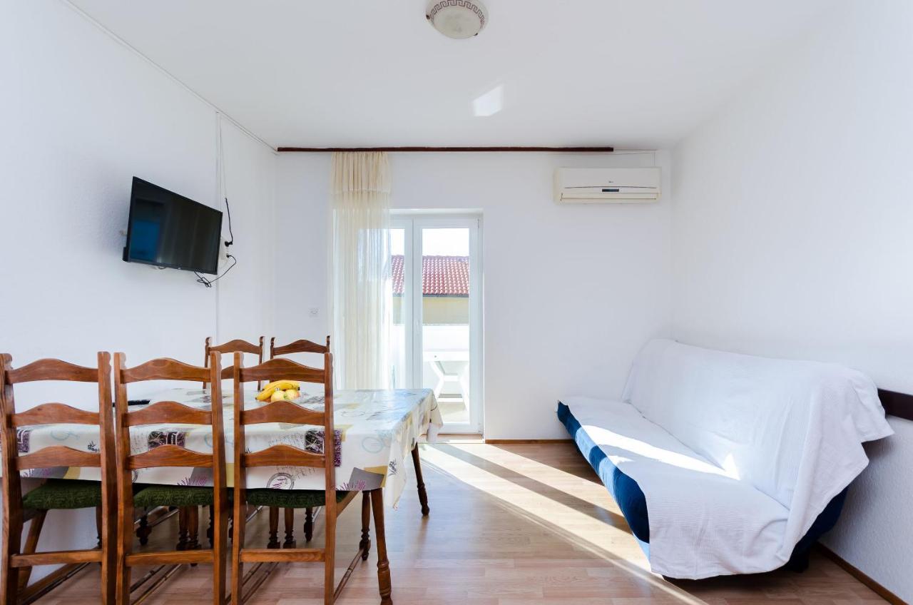 Apartments Anica J Лопар Экстерьер фото