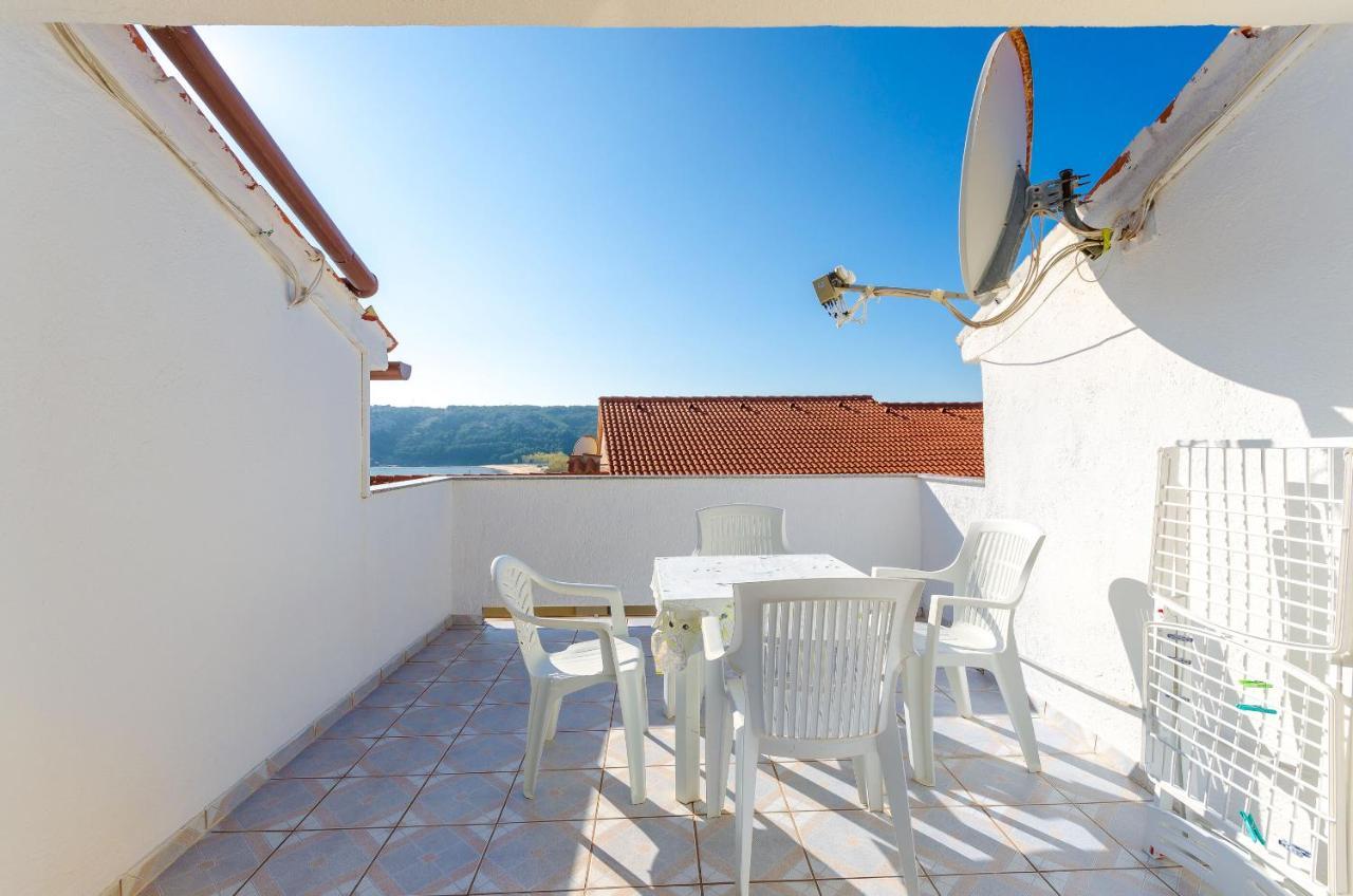 Apartments Anica J Лопар Экстерьер фото