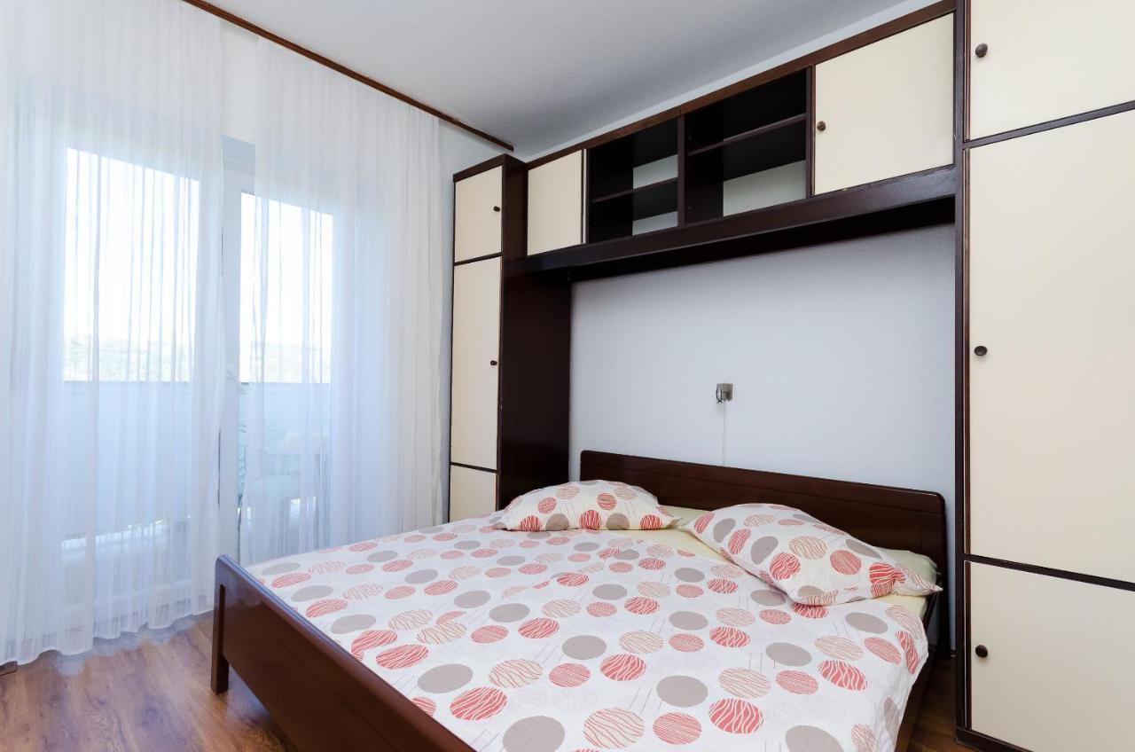 Apartments Anica J Лопар Экстерьер фото