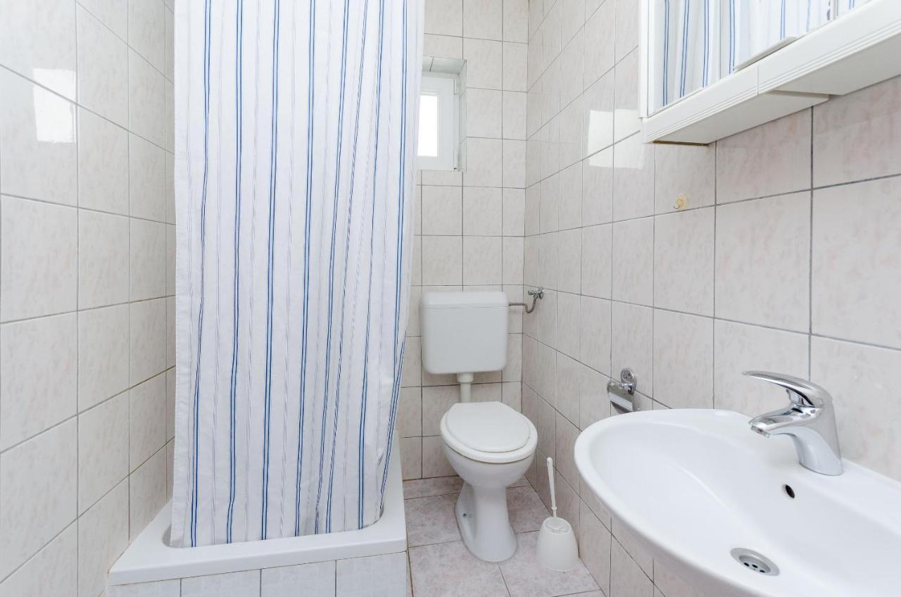 Apartments Anica J Лопар Экстерьер фото