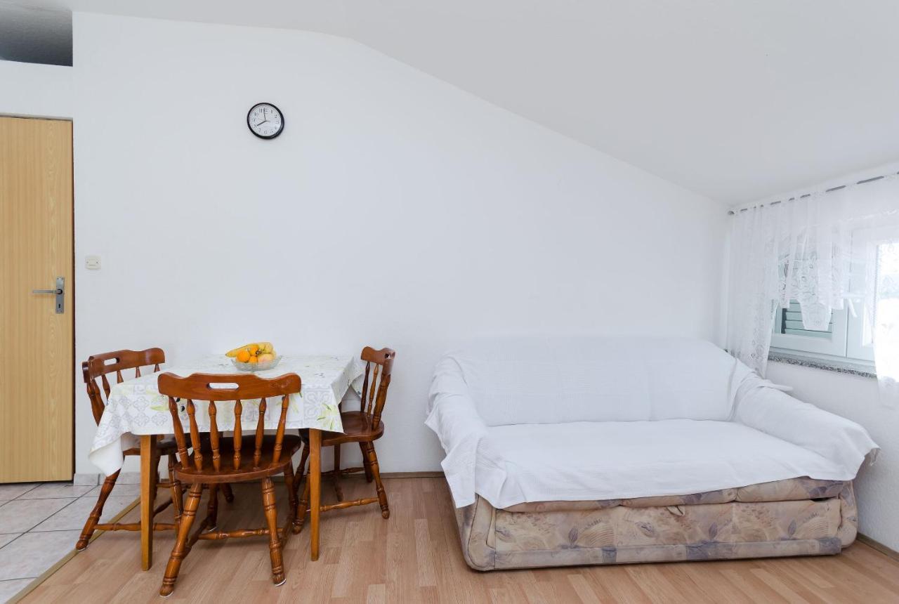 Apartments Anica J Лопар Экстерьер фото