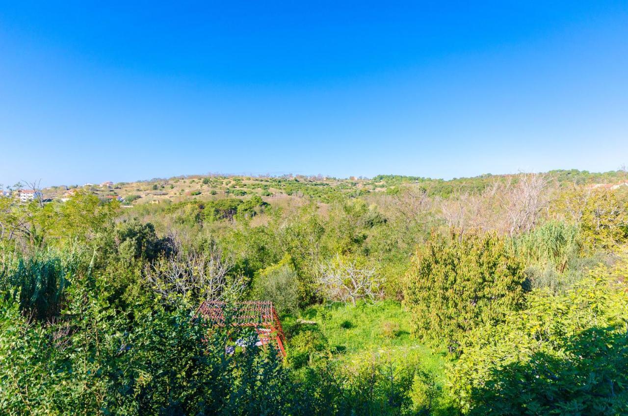 Apartments Anica J Лопар Экстерьер фото